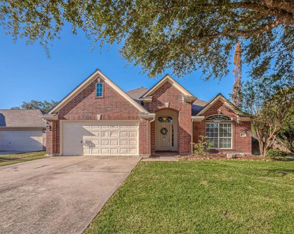 402 Lookout Lane, Dickinson