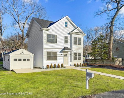 509 Middle Lane, Howell