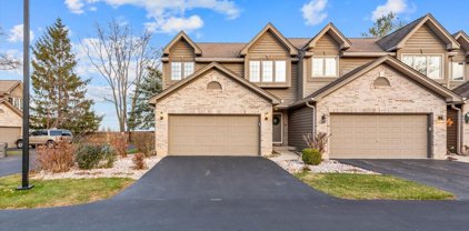 911 Ascot Drive, Elgin