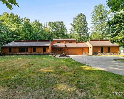 9034 Oriole Drive, Coopersville