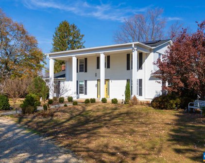 814 Woodlands Rd, Charlottesville