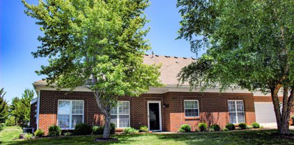 412 Turnberry Ln, Shelbyville