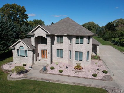 305 E AVON, Rochester Hills
