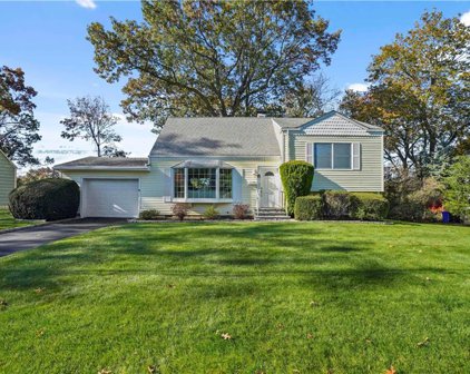 36 Boxwood Road, Yonkers