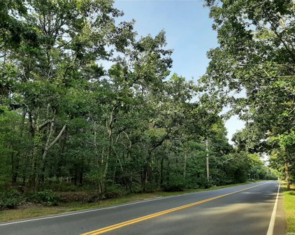 38 Old Country Road, E. Quogue