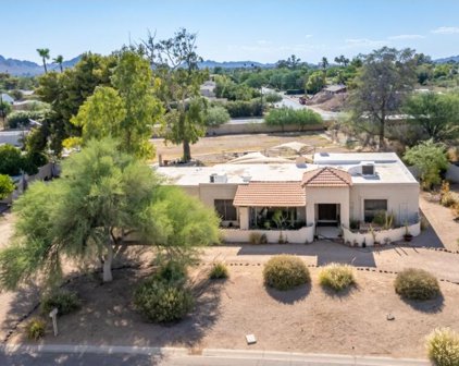 9824 N 64th Place, Paradise Valley