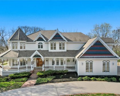 1421 Woodbury Lane, Liberty