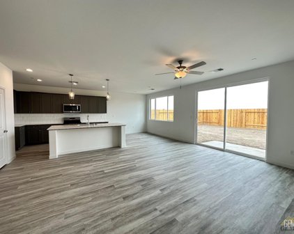10304 Huslia River, Bakersfield