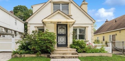 48-57 186th Street, Fresh Meadows