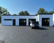 3022 Mount Carmel, Glenside image