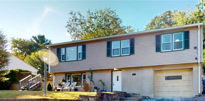 63 Grey Rock Road, Bridgeport