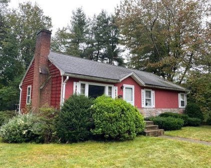 3 Elizabeth Ln, Paxton