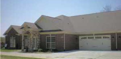 658 Shawnee Dr, Shelbyville