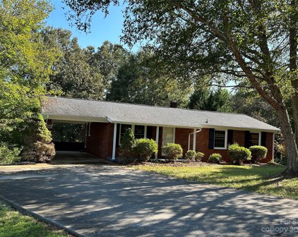 202 Willowbrook  Drive, Morganton