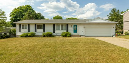 475 Adapointe Drive SE, Ada