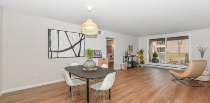 1818 East Shorewood Boulevard Unit 113, Shorewood