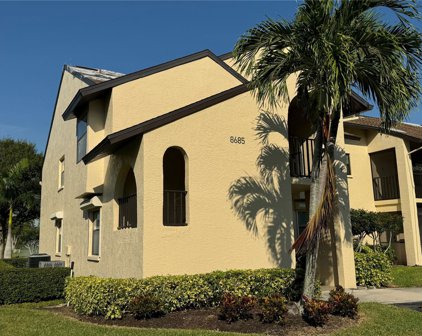 8685 Charter Club Circle Unit 5, Fort Myers
