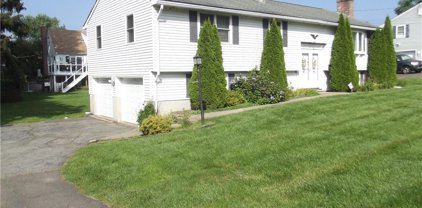 42 Mathewson Avenue, Enfield
