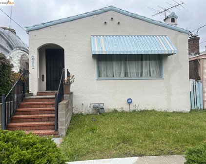 2751 Mathews, Berkeley