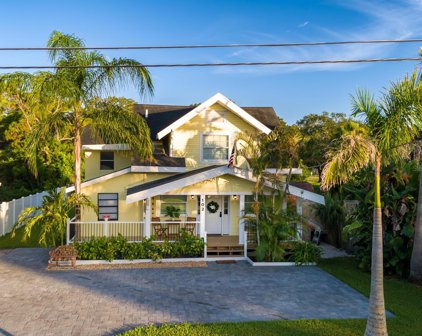 102 Shore Drive Place, Oldsmar