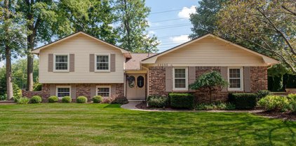 48092 BEN FRANKLIN, Shelby Twp