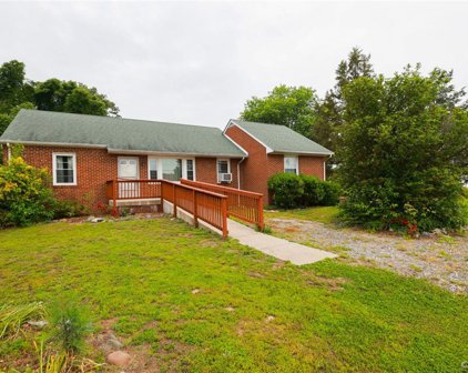 7124 Hopkins Road, North Chesterfield