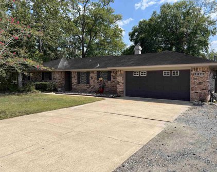 1022 Alma Dr., Lumberton