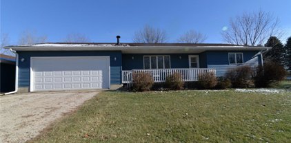 413 Maple  Lane, Walker