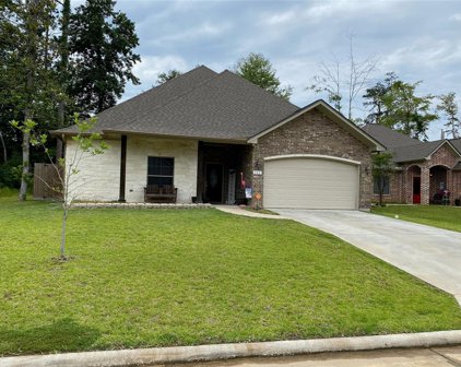 303 Long Leaf Street, Silsbee