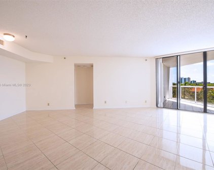 3610 Yacht Club Dr Unit #511, Aventura