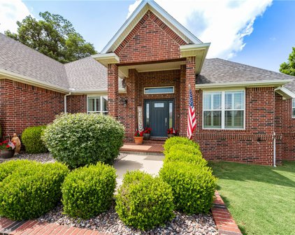 348 Whitcliff  Drive, Cave Springs
