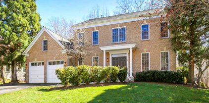 5277 Tractor Ln, Fairfax
