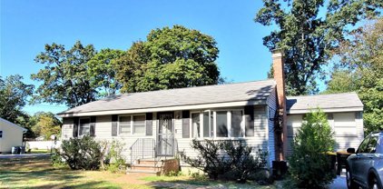 134 Plain Rd, Westford