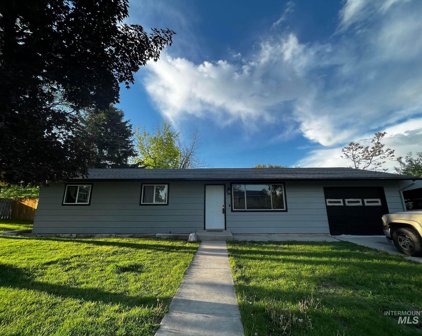408 Mountain View Dr, Marsing
