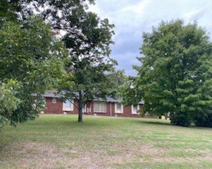 9040 Forest Lawn Dr, Brentwood