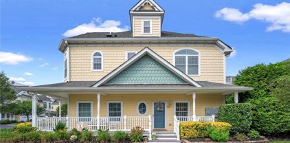 501 Emily Drive Unit #501, Patchogue