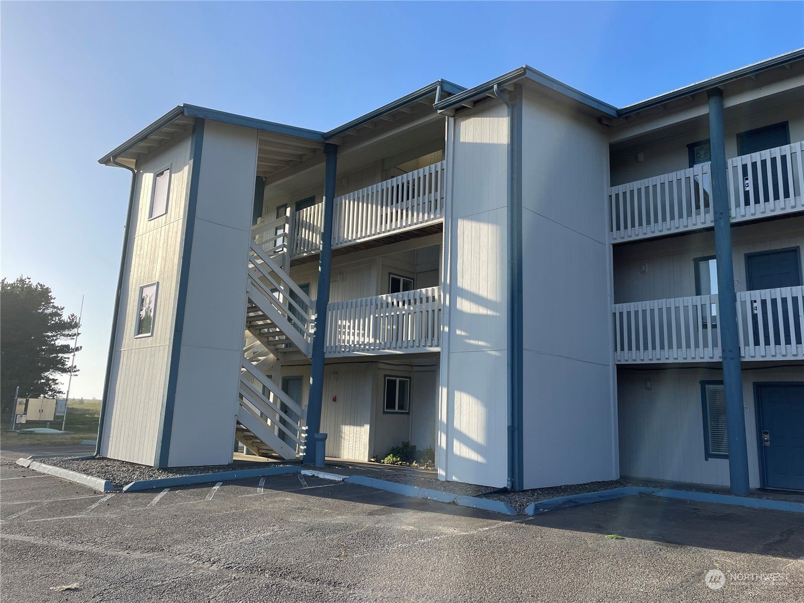 210 26th Street NW Unit 103, Long Beach MLS 2296369 Skyline