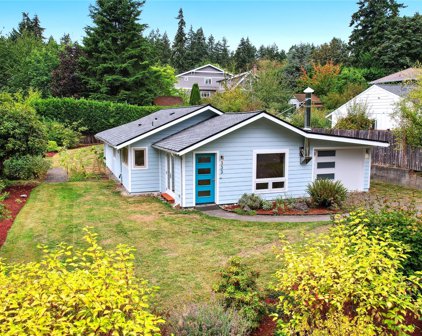 333 Weaver Road NW, Bainbridge Island