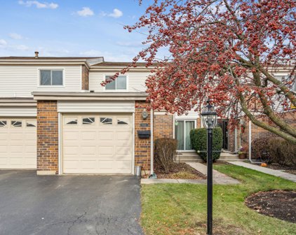 110 W Wimbolton Drive, Mount Prospect
