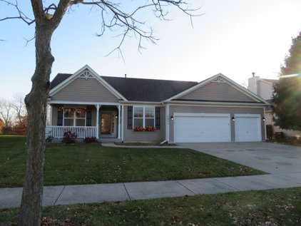 1811 Hawthorne Lane, Shorewood