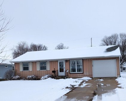 708 E 2nd Avenue, Cresco