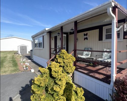 143 Starling Place, Freehold