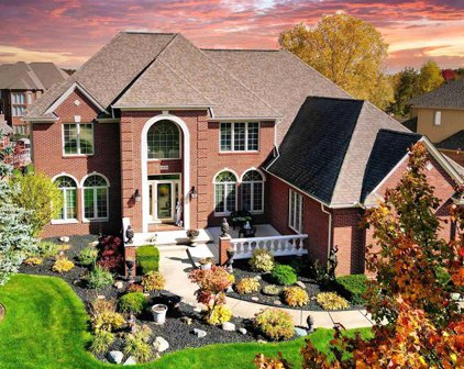 54156 Salem, Shelby Twp