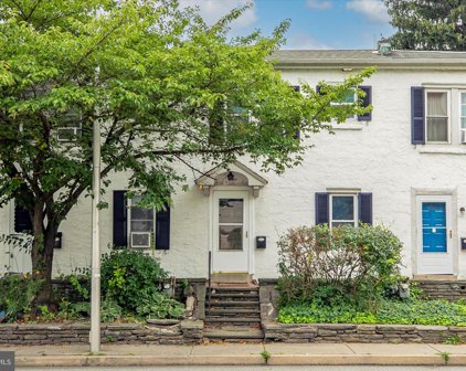 854 County Line Rd, Bryn Mawr