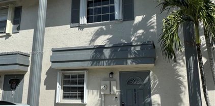 8323 Fairway Rd, Sunrise