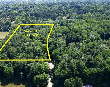 8401 Pine Knoll, Bruce Twp