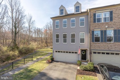 8101 Honey Bee Way, Manassas