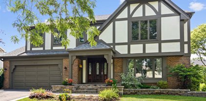 815 W Whiting Lane, Arlington Heights