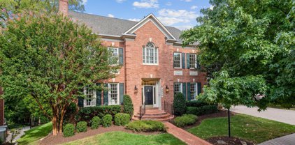 3816 Village Park Dr, Chevy Chase