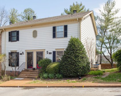 705 Fox Ridge Dr, Brentwood